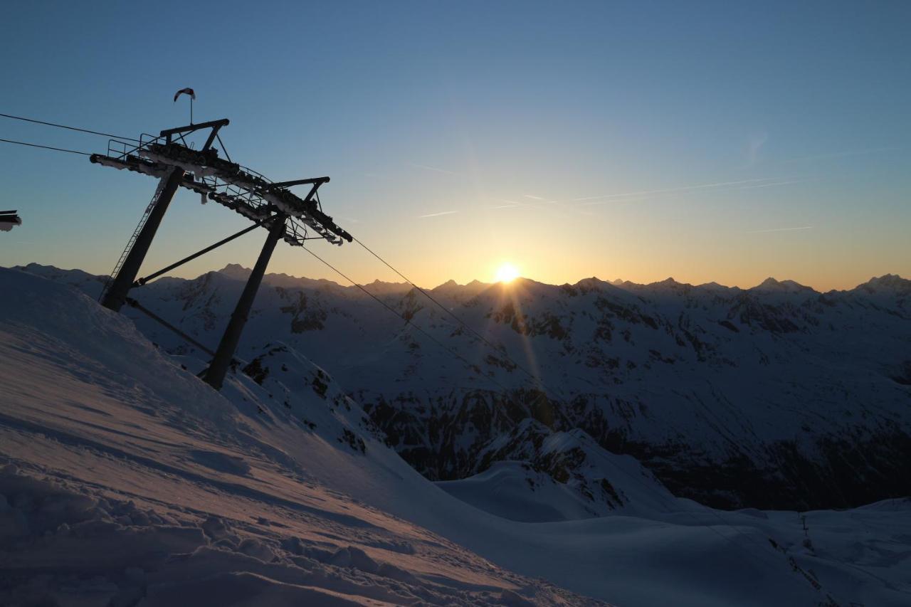 Haus Sonnwend Otel Sölden Dış mekan fotoğraf